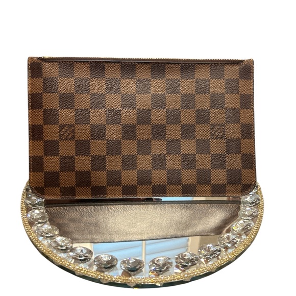 Louis Vuitton Damier Ebene Wristlet - Picture 3 of 8